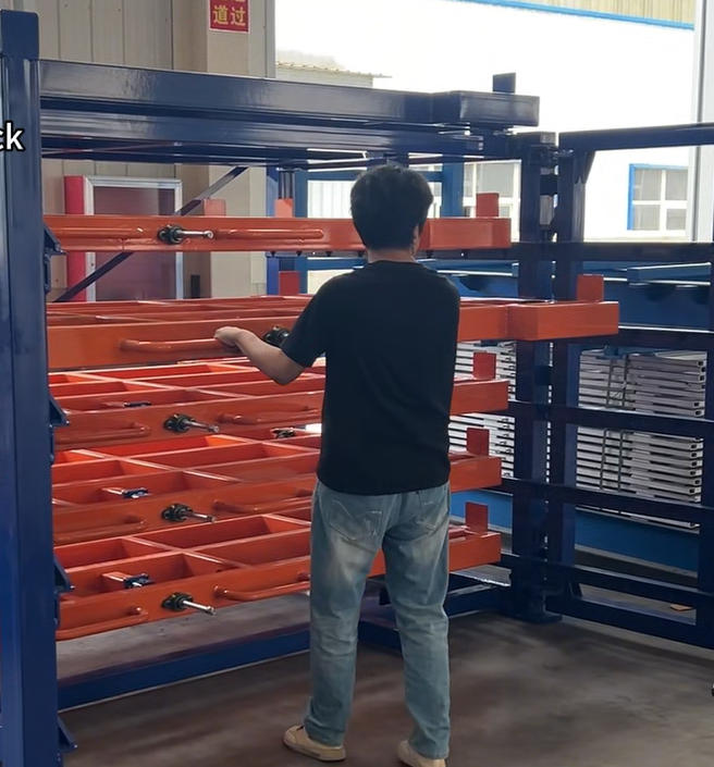 Manual Control Roll out Sheet Metal Rack with Forklift
